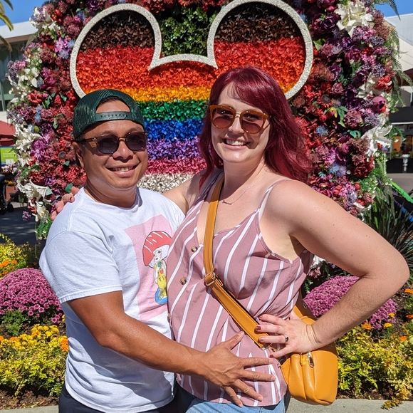 Meet your Posher, Courtney - Picture 1 of 3